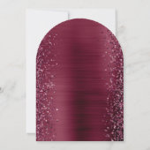 Glam Burgund Brushed Metal Glitzer Arch Wedding Einladung (Rückseite)