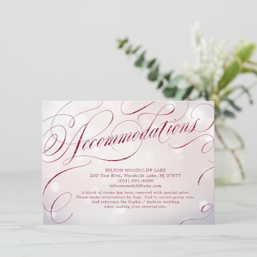 Glam burgundy Vintage Kalligraphie-Unterkunft Begleitkarte (Stehend Vorderseite)