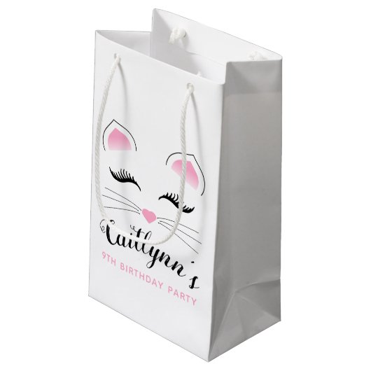 Glam Cat Birthday Party Kleine Geschenktüte (Rückseite Schrägansicht)