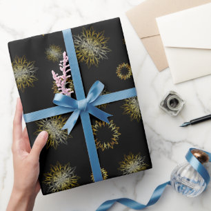 Glam Gold Schneeflocken auf Midnight Black Geschenkpapier