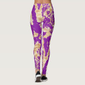 Glam Golden marble pattern over Purple Leggings (Rückseite)