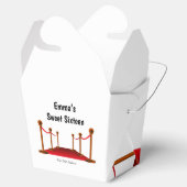 Glam Hollywood White & Red Tepet Sweet 16. Geschenkschachtel (Geöffnet)