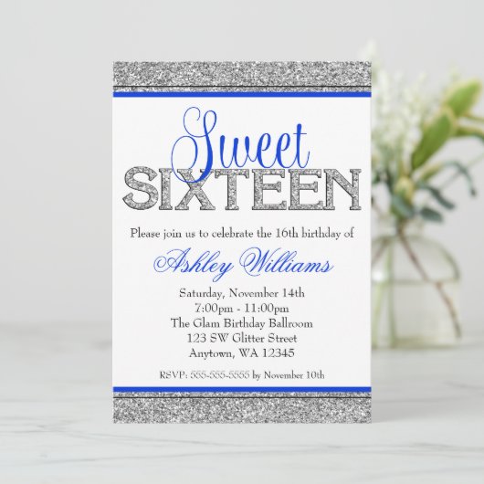 Glam Imitats Glitzer Silver Blue Sweet 16 Einladung (Stehend Vorderseite)
