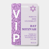 Glam Lila Unique VIP Bat Mitzvah Gastgeschenk Ausweis (Front)