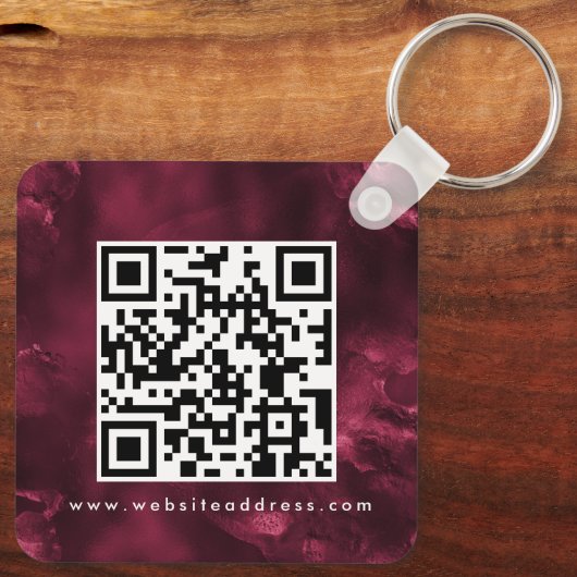 Glam Metallic Burgundy Hotel Logo Qr Name Schlüsselanhänger (Rückseite)