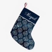Glam Navy Blue Silver Damask Personalisiert Kleiner Weihnachtsstrumpf (Vorderansicht (hängend))