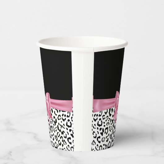 Glam Pink Bow Diamond Black Snow Leopard Pappbecher (Rechts)