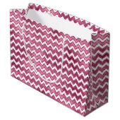 Glam Pink White Zigzag Streifen Große Geschenktüte (Rückseite Schrägansicht)