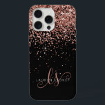 Glam Rose Gold Glitzer Elegantes Monogramm iPhone 15 Pro Max Hülle<br><div class="desc">Glam Rose Gold Glitter Elegant Monogram iPhone Case. Easily personalize this trendy chic phone case design elegant rose gold sparkling glitter on a black background. The design feys your handwritten script monogram with pretty swirls and name.</div>