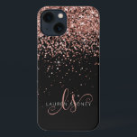 Glam Rose Gold Glitzer Elegantes Monogramm iPhone 13 Hülle<br><div class="desc">Glam Rose Gold Glitzer Elegant Monogram iPhone Case. Dieses schicke Gehäuse mit elegantem,  vergoldeten Glitzer in der Rose auf schwarzem Hintergrund ist einfach zu personalisieren. Das Design enthält Ihr handgeschriebenes Skriptmonogramm mit hübschen Wirbel und Namen.</div>