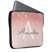 Glam Rose Gold Glitzer und Sparkle Monogramm Laptopschutzhülle (Vorne Rechts)