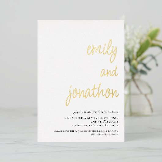 Glam Script Namen QR Code Wedding Luxury Real Folieneinladung (Stehend vorne)