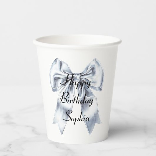Glam Silver Bow Birthday Pappbecher (Vorderseite)