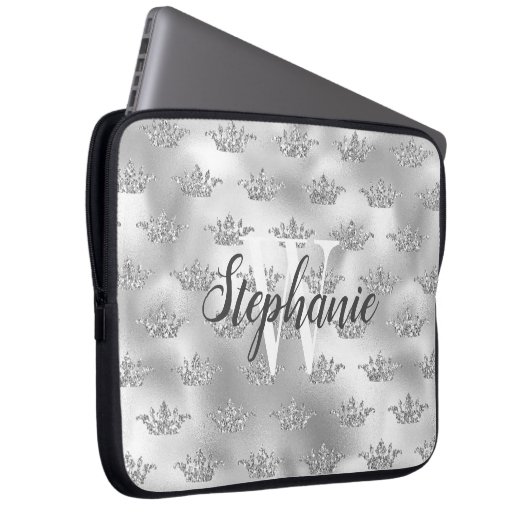 Glam Silver Foil Glitzer Crown Pattern Monogram Laptopschutzhülle (Vorne Rechts)