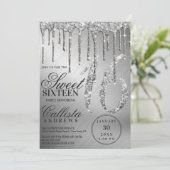 Glam Silver Metallic Glitzer Tropfen Sweet 16 Einladung (Stehend Vorderseite)