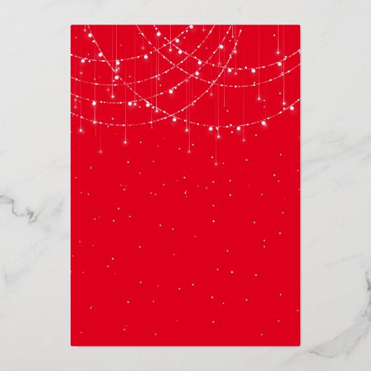 Glam String Light Snow Red Christmas Party Luxus Folieneinladung (Rückseite)