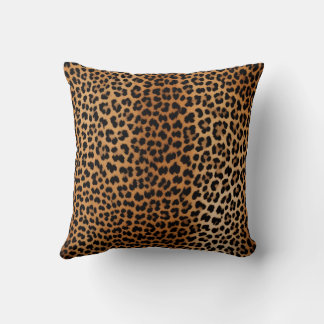 Glamoratti Leopard Print Throw Pillow Kissen