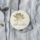 GLAMOROUS PALE GOLD WHITE LOTUS FLORAL TEAM BRIDE BUTTON (Beispiel)