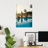 Glamorous Poolside Scene – Vintage-Inspired Travel Poster (Heimbüro)