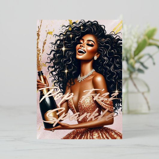 Glamour Black Woman Popping Champagne NYE Party Folieneinladung (Stehend vorne)
