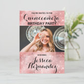 Glamour Pink Glitzer Sequins Foto Quinceañera Einladung (Stehend Vorderseite)