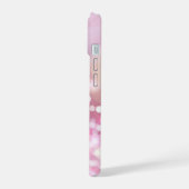Glamour pink Glitzern Monogram iPhone 15 Hülle (Linke Seite)