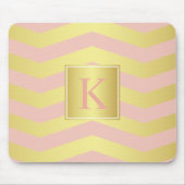 Glamour Pink und Gold Chevronen mit Monogramm Mousepad (Vorne)