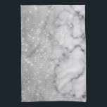 Glamour Silver Glitzer White Marble Ombre Geschirrtuch<br><div class="desc">Dieses elegante und glamouröse Design ist perfekt für die trendige und stilvolle Frau. Es zeigt ein Imitat, das funkelnd silberne Glitzer-Sequenz und weiß mit schwarzem Marmorstein Muster ombre Farbverlauf gedruckt. Es ist modern, mädchenhaft, hübsch und cool. ***WICHTIGE HINWEIS FÜR DESIGN: Für individuelle Designanfragen, wie z.B. passende Produktanfragen, Farbänderungen, Platzierungsänderungen oder...</div>