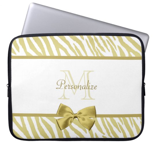 Glamour White and Gold Zebra Print mit Namen Laptopschutzhülle (Vorderseite)