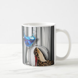Glamourmartini-Cocktail-Party-Mädchen stilletos Kaffeetasse