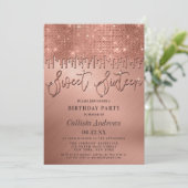Glamouröse Rose Gold Glitzer Pixel Sweet 16 Einladung (Stehend Vorderseite)