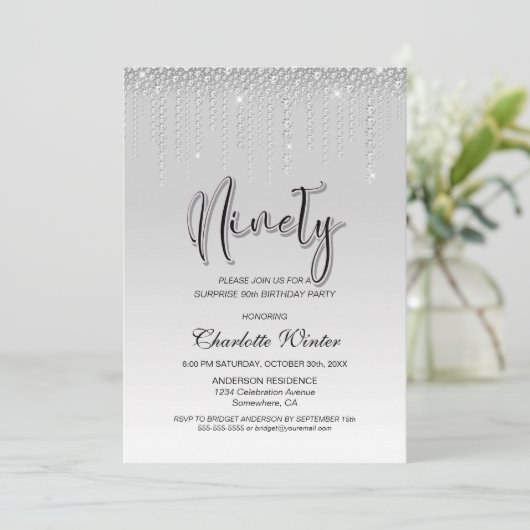 Glamouröse Silver Diamonds Überraschung 90. Geburt Einladung (Stehend Vorderseite)