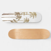 Glamouröse tropische Palmen aus Gold auf Weiß Skateboard (Horizontal)