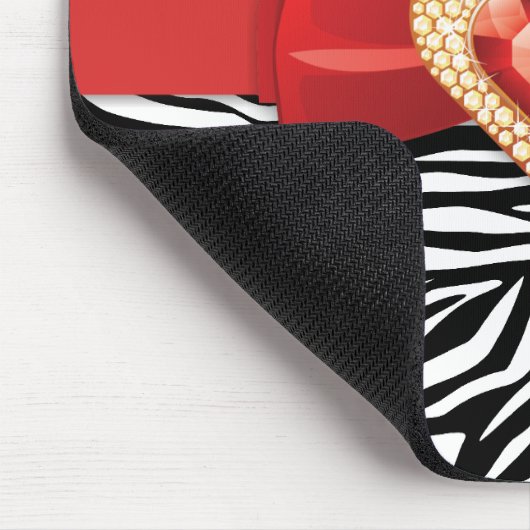 Glamouröser Schwarz-weißer Zebradruck, Roter Bogen Mousepad (Ecke)