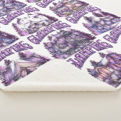 Glamping in Style: Luxe Boho RVs & Zelte in Lila Sherpadecke (3/4)