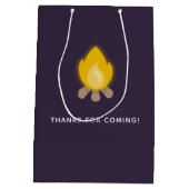 Glamping Party custom Guest Fevor Mittlere Geschenktüte (Rückseite)