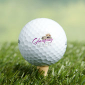 Glamping Queen Camping mit Vintagen Wohnwagen Golfball (Insitu T-Shirt)