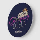 Glamping Queen Camping mit Vintagen Wohnwagen Große Wanduhr (Winkel)