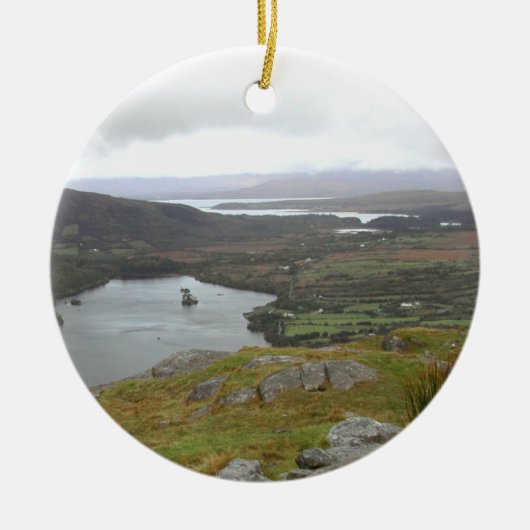 Glanmore See von Healy Durchlauf Irland. Rund Keramikornament (Vorne)