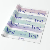 Glänzendes Geschenkpapier Pastellfarben Er sagte J (Ungerollt)