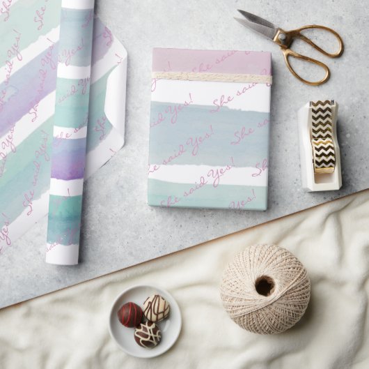 Glänzendes Geschenkpapier Pastellfarben Sie hat Ja (Kunsthandwerk)