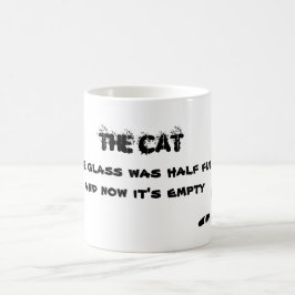 Glas halb leer - die Katze Kaffeetasse