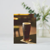 Glas irischer Herkunft in Pub Postkarte (Stehend Vorderseite)