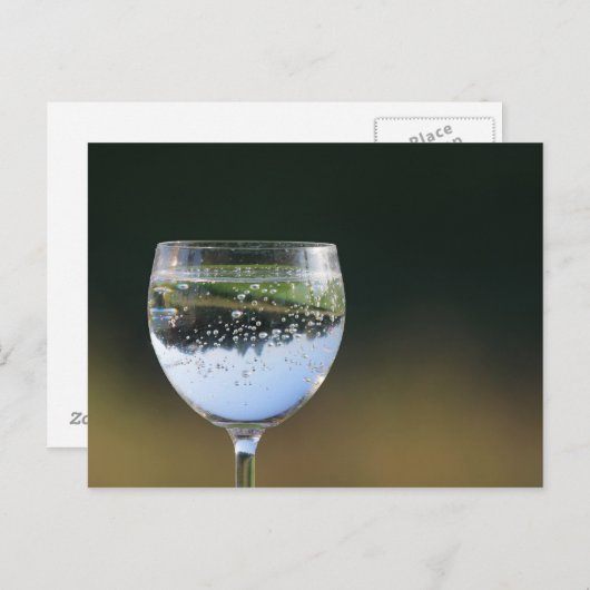 Glas mit Getränk. Postkarte (Vorne/Hinten)