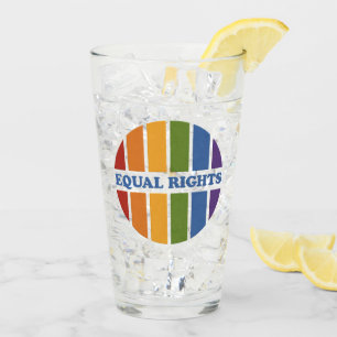 Glas mit gleichen Rechten