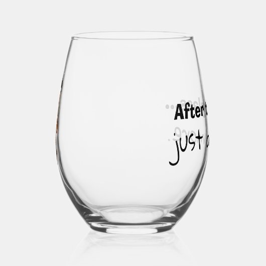 Glas mit humortischem Wein (Rechts)