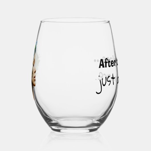 Glas mit humortischem Wein (Rechts)