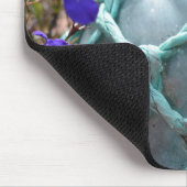 Glasfischerboje und Blumen Mousepad (Ecke)