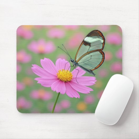 Glasflügelschmetterling auf einer Cosmos-Blume Mousepad (Mit Mouse)