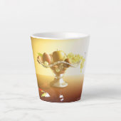 Glaskorb mit Früchten und Batterie Milchtasse (Vorderseite)